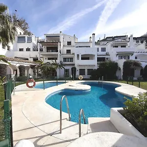 Apartment Elegant In Puerto Banus, Marbella